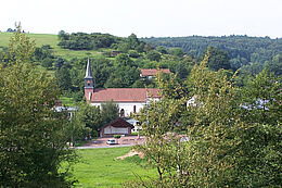 Maria Stern Platz und Kirche Dammbach