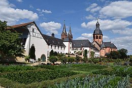 Klostergarten mit Orangerie