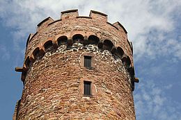 Runder Turm OBB Zinnen Foto Stadt Obernburg web
